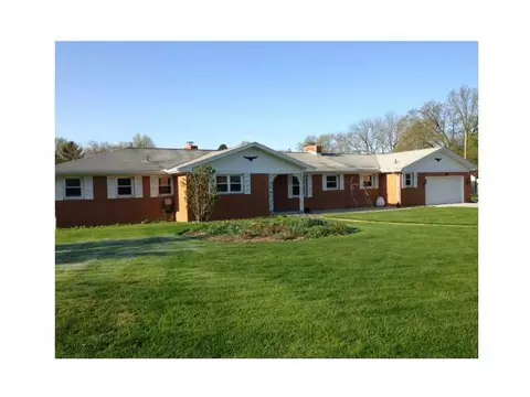 315 Holiday Dr, Springfield, OH 45505 photo 1