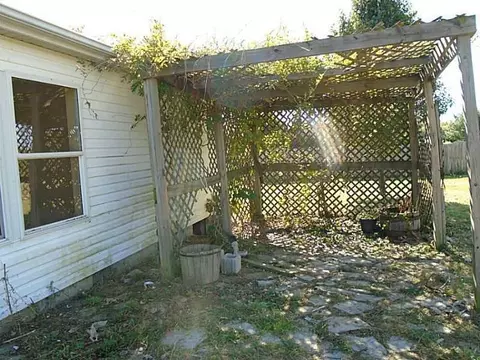3673 Shrine, Springfield, OH 45502 photo 2