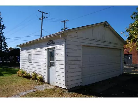 51 Snyder St, Springfield, OH 45504 photo 3