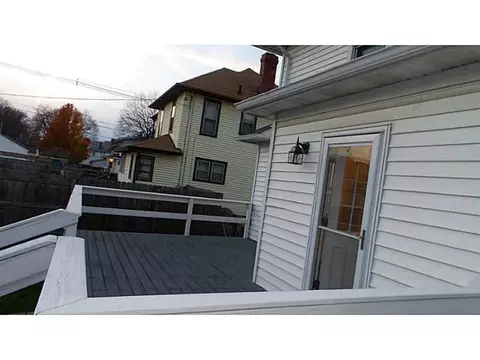 555 E Cecil St, Springfield, OH 45503 photo 5