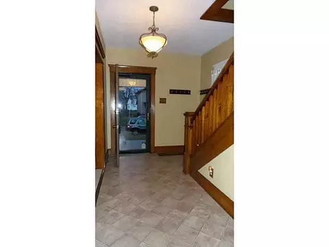 555 E Cecil St, Springfield, OH 45503 photo 2