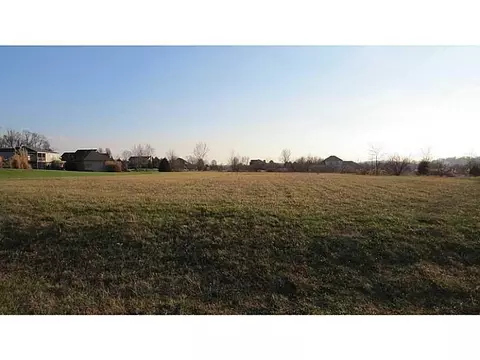 4615 Sullivan, Springfield, OH 45502 photo 2