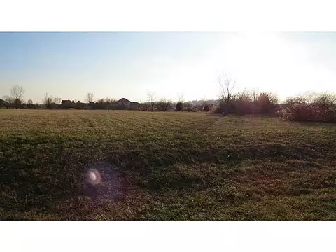 4615 Sullivan, Springfield, OH 45502 photo 3