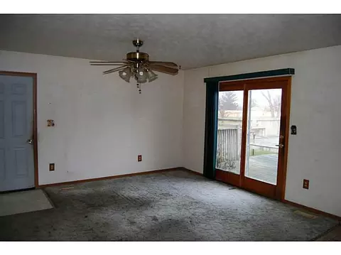 2564 Leon Ln, Springfield, OH 45502 photo 3