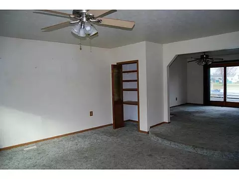2564 Leon Ln, Springfield, OH 45502 photo 7