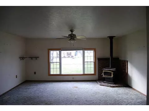 2564 Leon Ln, Springfield, OH 45502 photo 5