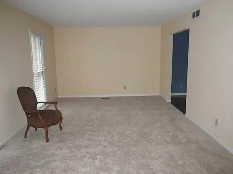 2731 Rensselaer, Springfield, OH 45503 photo 4
