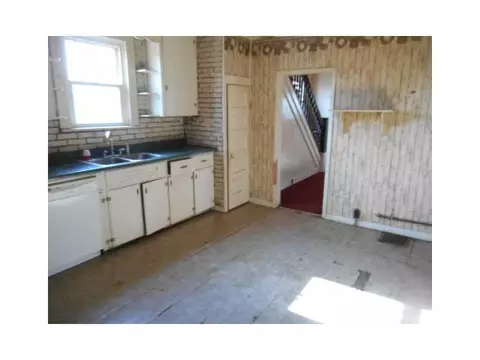 1106 N Burnett, Springfield, OH 45503 photo 7