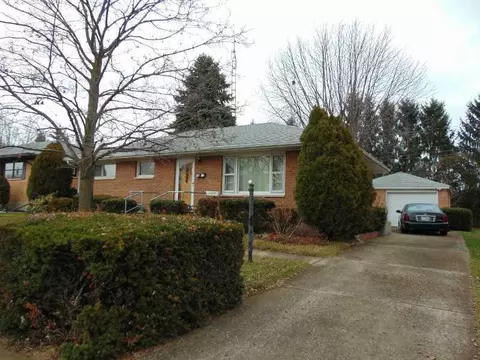 4614 Ridgewood W, Springfield, OH 45503 photo 2