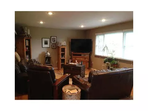 2633 Danbury, Springfield, OH 45505 photo 2