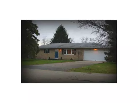 2633 Danbury, Springfield, OH 45505 photo 1