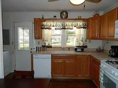833 S Burnett, Springfield, OH 45505 photo 16