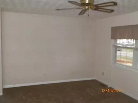 3308 Vineyard St, Springfield, OH 45503 photo 4