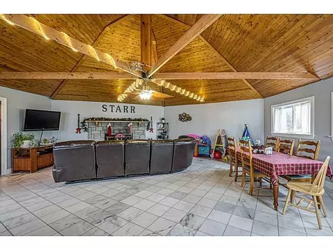 3600 S Tecumseh, Springfield, OH 45502 photo 2