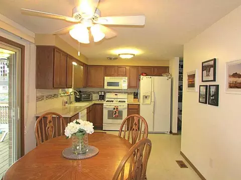 3952 Harris Ln, Springfield, OH 45503 photo 5