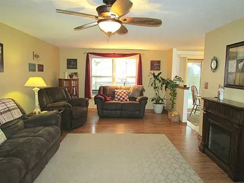 3952 Harris Ln, Springfield, OH 45503 photo 3