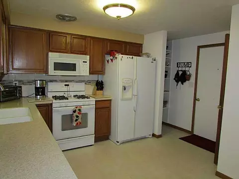 3952 Harris Ln, Springfield, OH 45503 photo 13