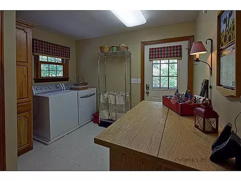 4255 Stone Bridge Dr, Springfield, OH 45504 photo 10