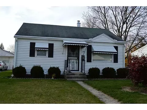 647 Reading Dr, Springfield, OH 45505 photo 2