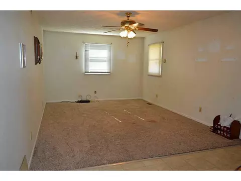 647 Reading Dr, Springfield, OH 45505 photo 5