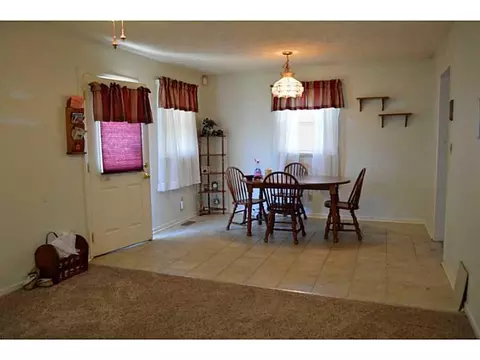 647 Reading Dr, Springfield, OH 45505 photo 6