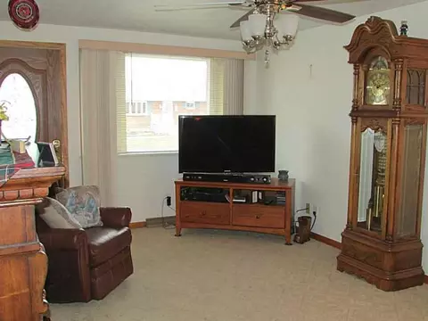 1215 Student Ave, Springfield, OH 45503 photo 3