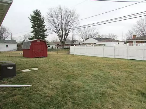 1215 Student Ave, Springfield, OH 45503 photo 11