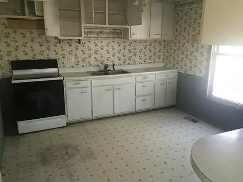 327 N Dix, Paulding, OH 45879 photo 5