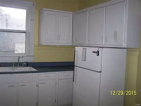 1615 Charles, Springfield, OH 45505 photo 4