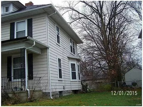 1615 Charles, Springfield, OH 45505 photo 3