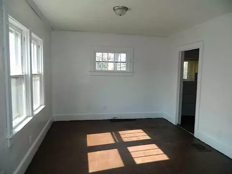 109 N Jackson, Springfield, OH 45504 photo 4
