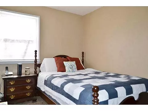 2002 Miracle Mile, Springfield, OH 45503 photo 15
