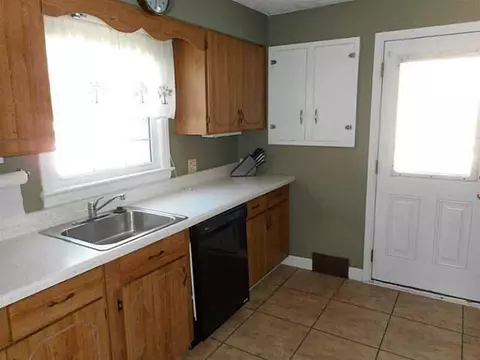1401 Crestview, Springfield, OH 45504 photo 5