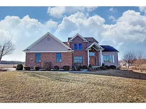 585 E Mason, Sidney, OH 45365 photo 2