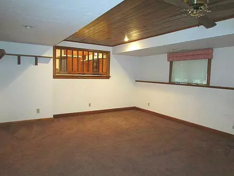 1041 Woodhaven Ct, Springfield, OH 45503 photo 9