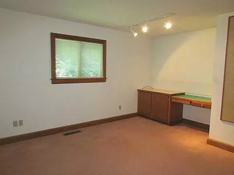1041 Woodhaven Ct, Springfield, OH 45503 photo 23