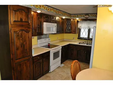 224 Cretcher Ave, De Graff, OH 43318 photo 4