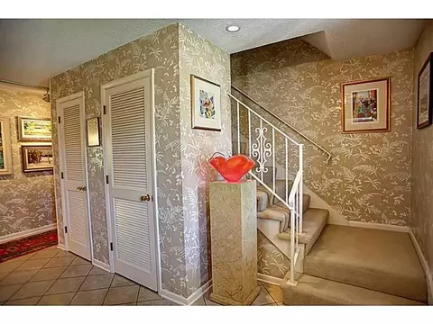 810 Medford Dr, Springfield, OH 45503 photo 4