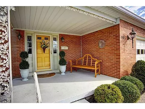 810 Medford Dr, Springfield, OH 45503 photo 2