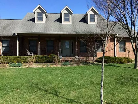 650 W Possum, Springfield, OH 45506 photo 2