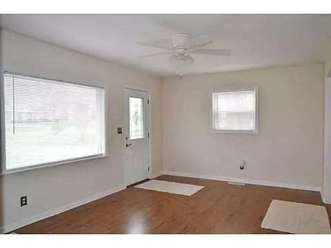 2835 S Burnett Rd, Springfield, OH 45505 photo 5