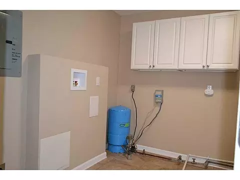 2835 S Burnett Rd, Springfield, OH 45505 photo 11