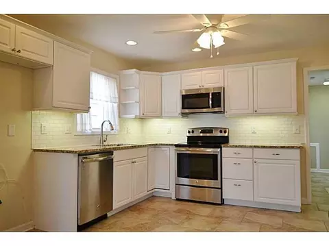 2835 S Burnett Rd, Springfield, OH 45505 photo 7