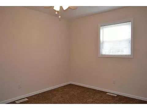 2835 S Burnett Rd, Springfield, OH 45505 photo 19