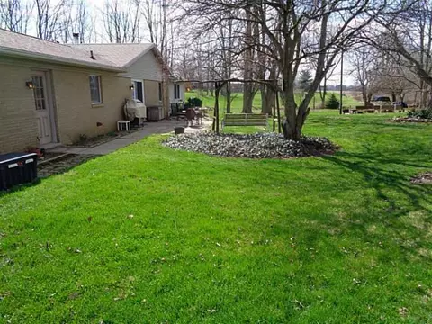 6385 Lost, Springfield, OH 45504 photo 9