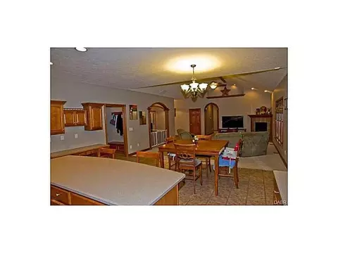 2741 Meadowpoint, Troy, OH 45373 photo 21