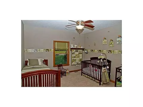 2741 Meadowpoint, Troy, OH 45373 photo 12