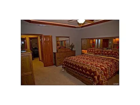 2741 Meadowpoint, Troy, OH 45373 photo 7