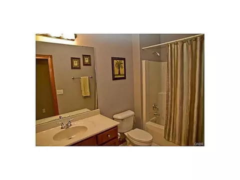 2741 Meadowpoint, Troy, OH 45373 photo 15
