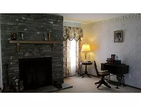 11 Hedgely Rd, Springfield, OH 45506 photo 2